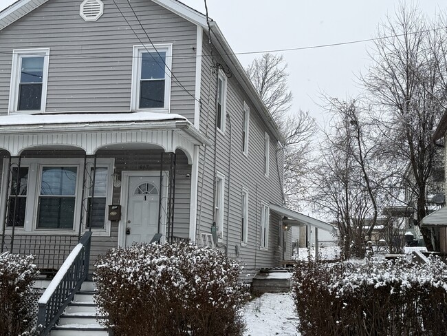 Photo - 417 Willow St