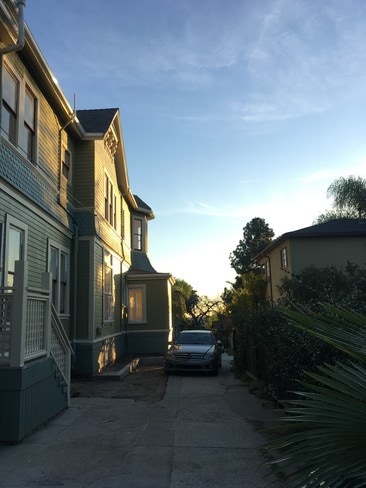 1441 Carroll Ave