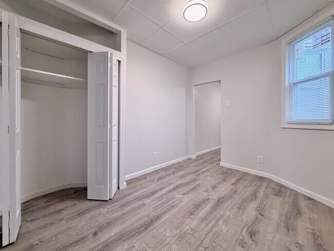 Photo - 330 Pavonia Ave Unit 3R