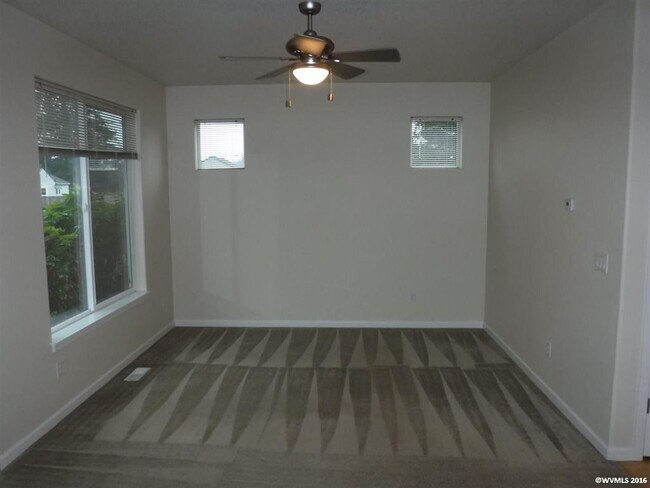 Photo - Easy I 5  access bd, 2.5 bath home