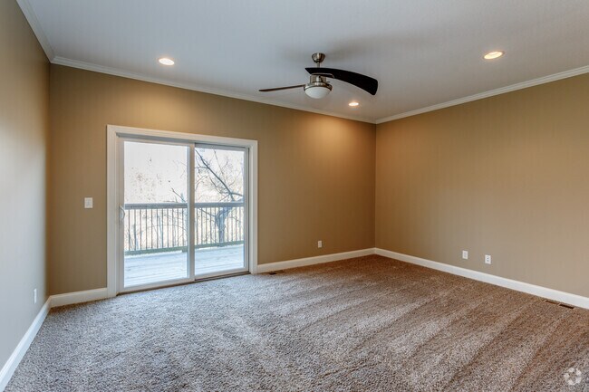 2BR, 2.5BA - Parker - Jamestown Villas