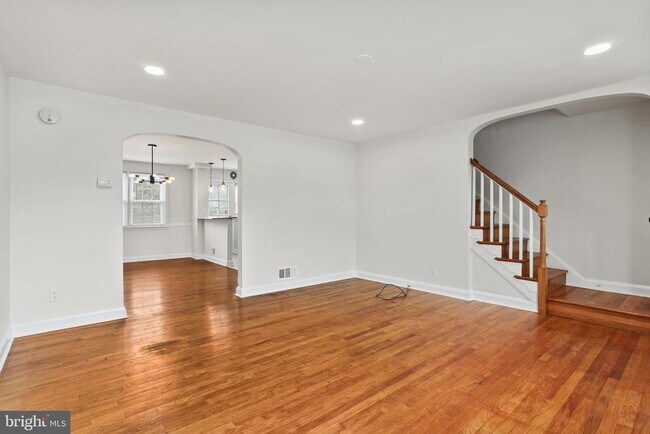 Photo - 324 Small Ct House