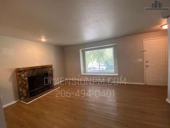 Photo - 111th Duplex Unidad 6712 111th St Ct E
