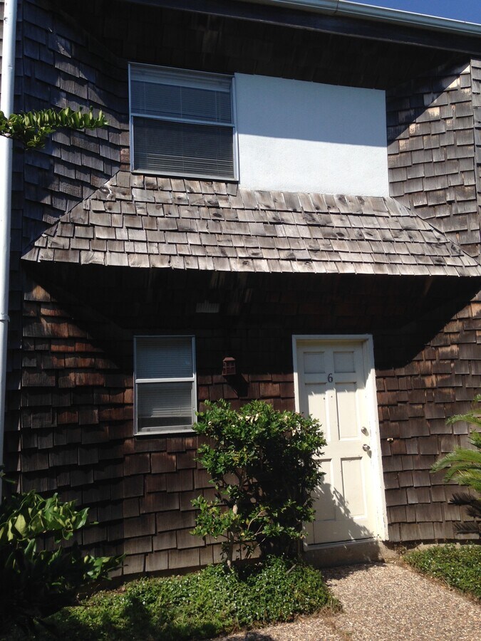 Photo - 928 Post Office St Unit 6