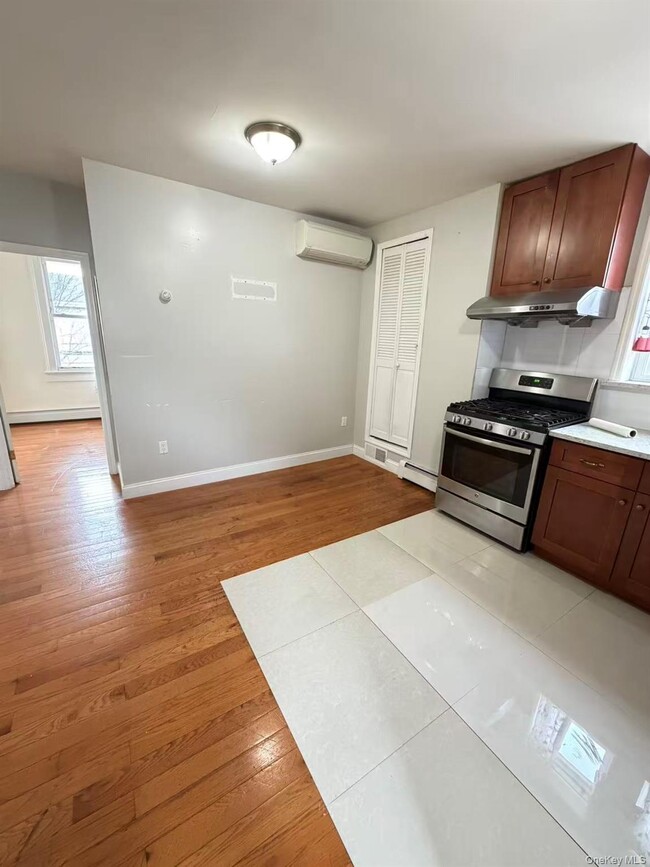 Photo - 20-27 121st St Unit 2FL