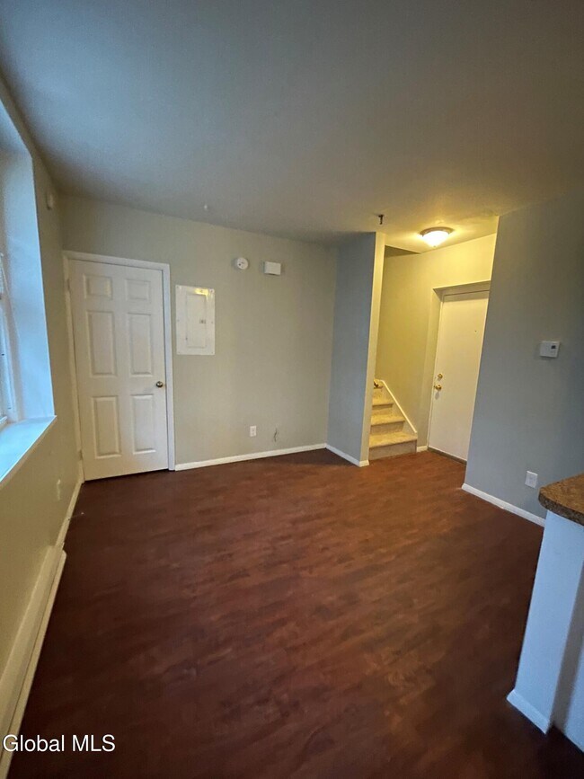 Photo - 161 Regent St Unit 11
