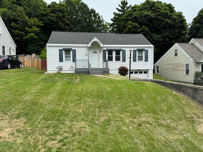 Building Photo - 304 Yorkshire Blvd Rental
