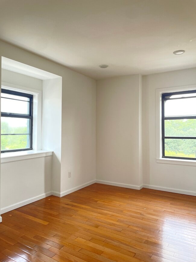 Photo - 4128 Parkside Ave Unit 4F