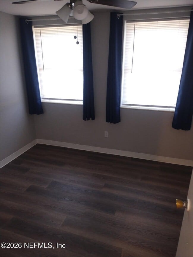 Photo - 5340 Kingsbury St