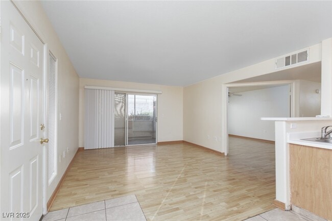 Photo - 5710 E Tropicana Ave Unidad 1228
