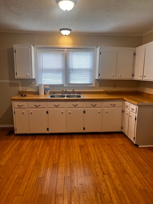 Photo - 3607 Sink Valley Rd