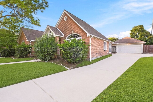 Photo - 15911 Moonrock Dr