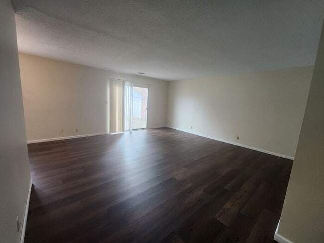 Photo - 2 Bedroom Apartment Across from Baesler's