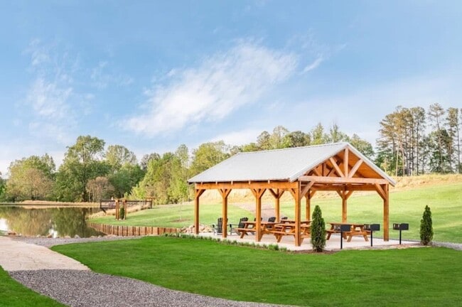 Photo - 220 Sarnesfield Way