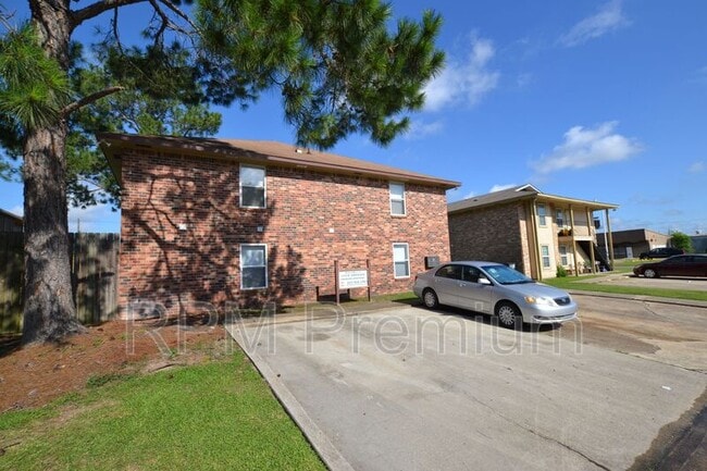 Photo - 2150 N Sherwood Forest Dr Unidad Building #11 A