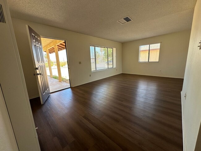 Photo - Welcome to this 2 bedroom 1 bath home!