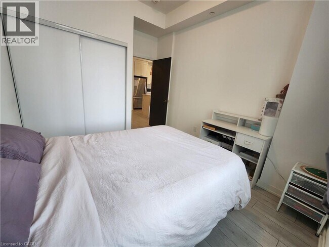 Photo - 55 Duke St W Unité 228