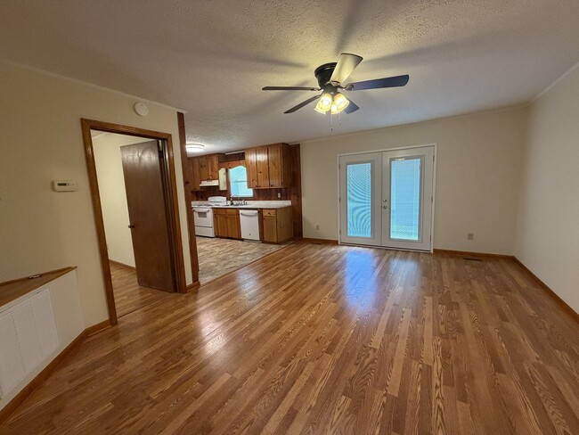Photo - 941 Harrington Dr