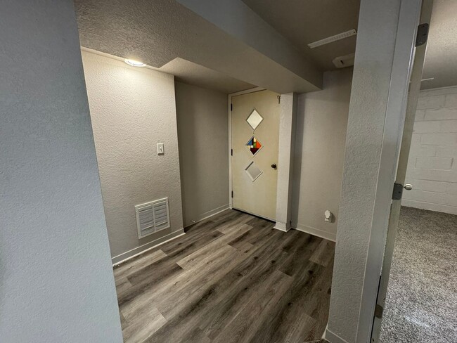 13th Street Duplex (420/422) - 13th Street Duplex (420/422) Apartamento Unidad 420 13th Street