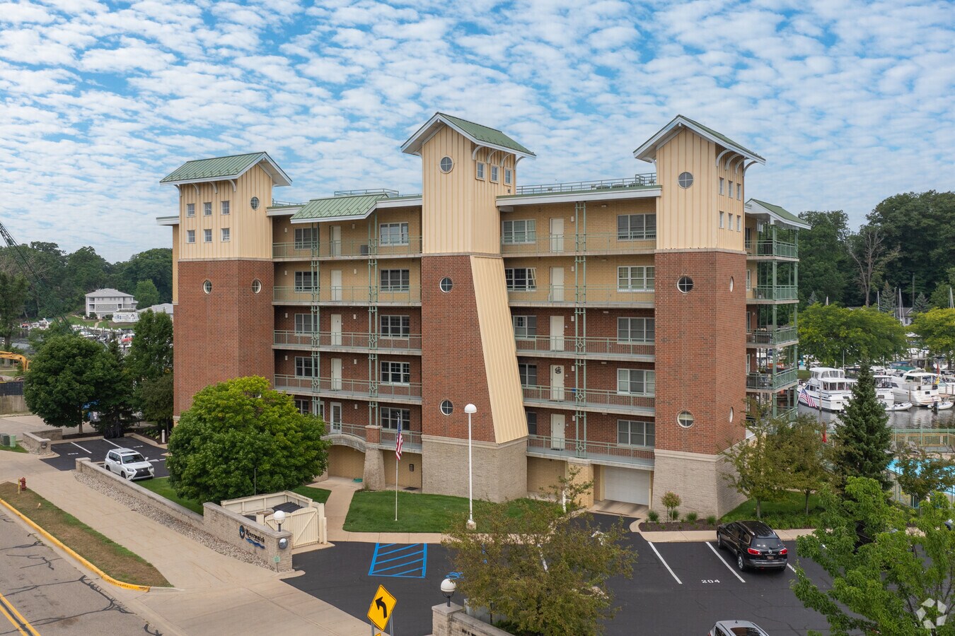 Riverwatch Condominiums - Riverwatch Condominiums