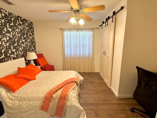 Photo - 3016 W Nassau St