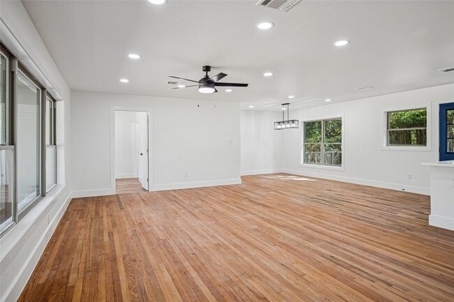 Photo - 9946 Kilarney Dr