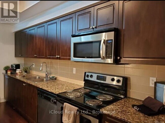 Photo - 209 Fort York Blvd Unit 772