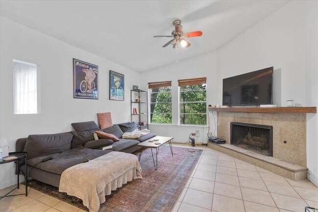 Photo - 6307B Shadow Valley Dr