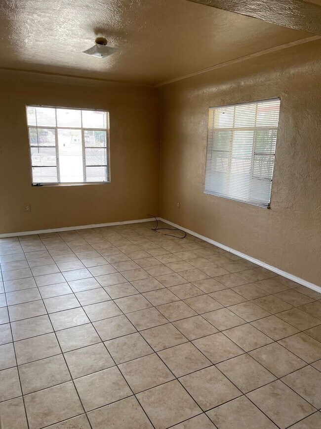 1406 S Espina St Unit #1