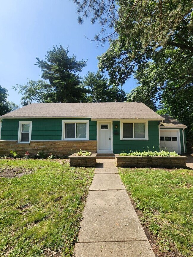 Now leasing for July 1st! - Now leasing for July 1st! Casa