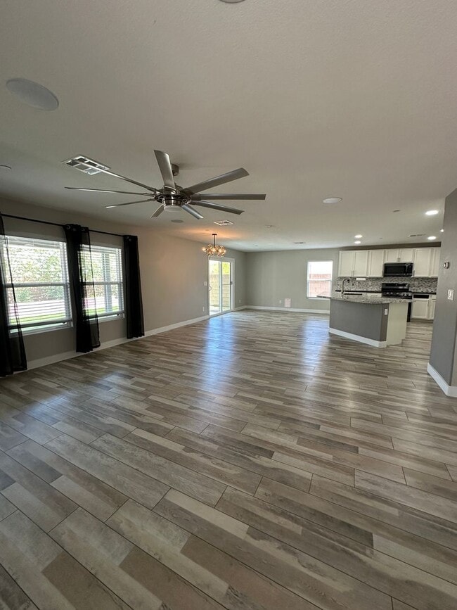 Photo - 7758 Meng Ct