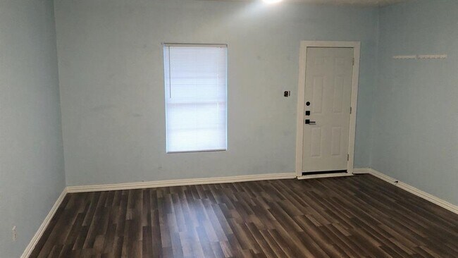 Photo - 817 5th Ave N Unit 9