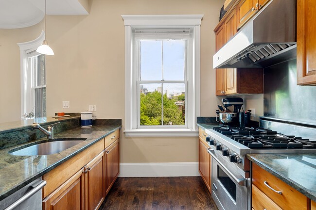 Photo - 70 Waltham St Condo Unit 3