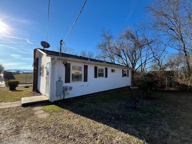 Photo - Single Family 3 bedroom 1 bathroom