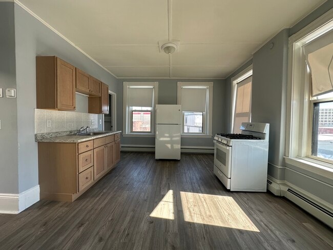 Photo - Lafayette Unit 28-11