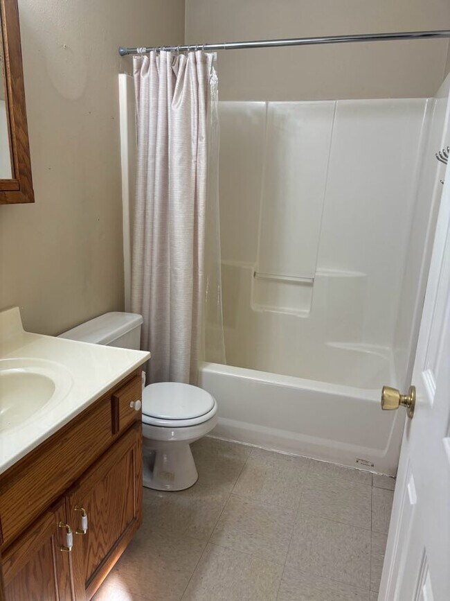 Photo - 1535 SW Washburn Ave