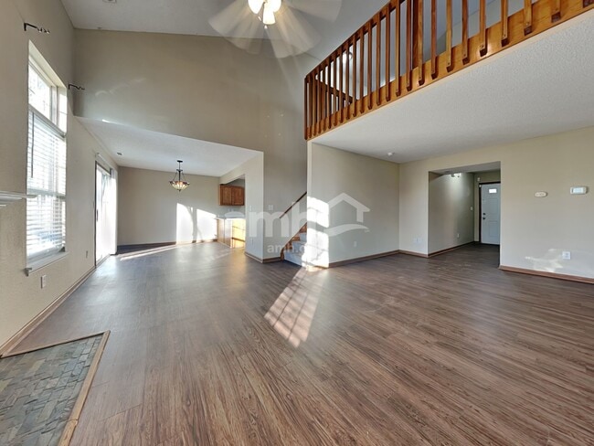 Photo - 6044 Draycott Dr