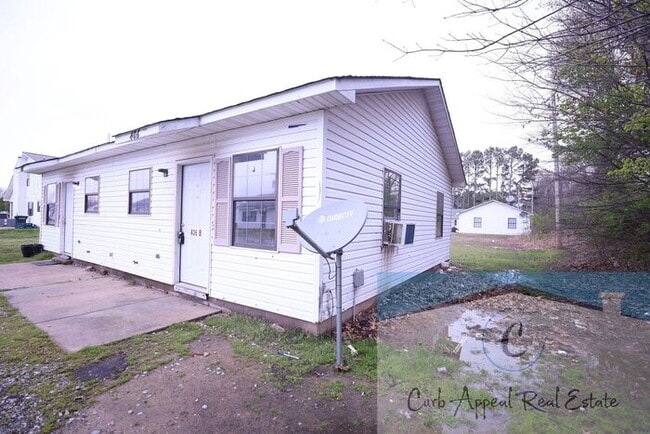 Photo - First month move in special $450!! 1 bed / 1 bath apartment in Bono - $600 - HUD accepted!!