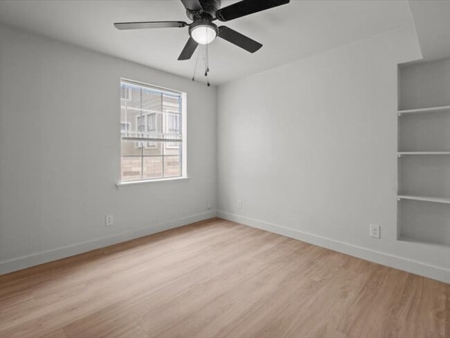 Photo - 525 W Houston St Unit 1