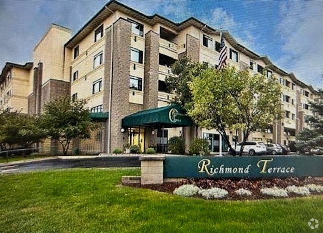 Building Photo - 400 N Richmond St Unit 518 Rental