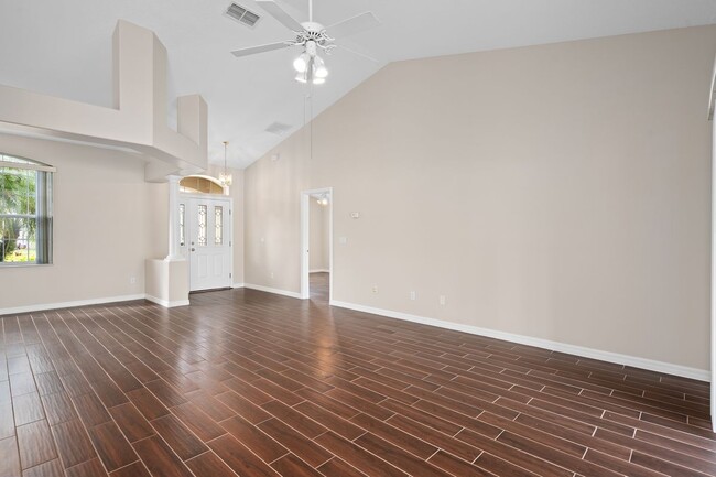 Photo - 1056 Princeton Dr