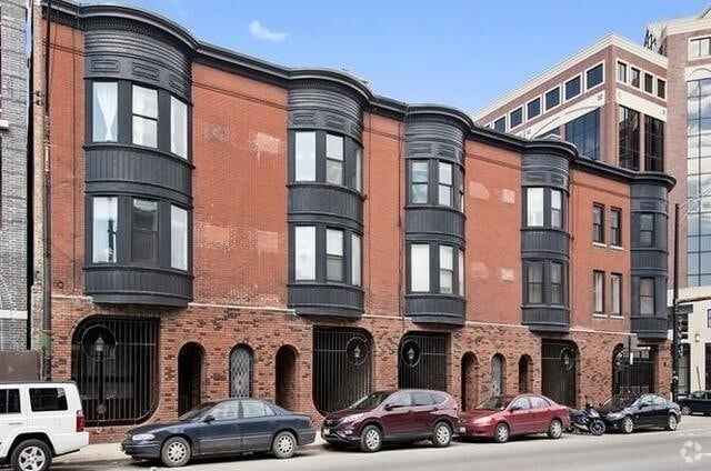 Building Photo - 2950 N Halsted St Unit 2 Rental