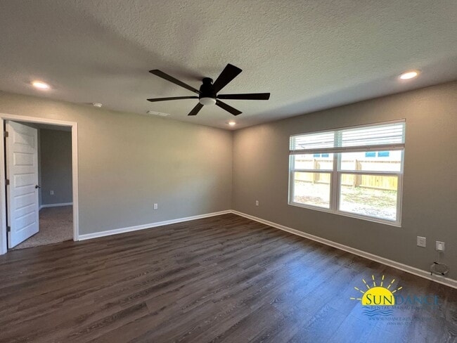 Photo - Gorgeous 4 Bedroom Home in Crestview!