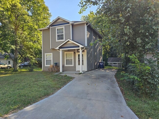 Photo - 1416 Maple Ln