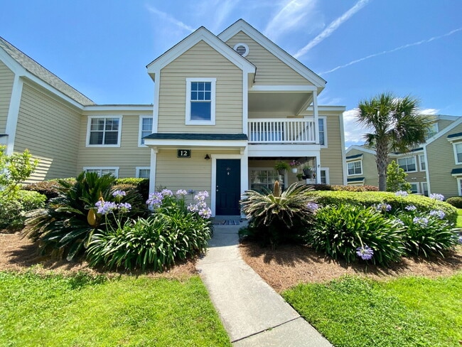 Modern & Completely Renovated Condo in the... - Modern & Completely Renovated Condo in the...