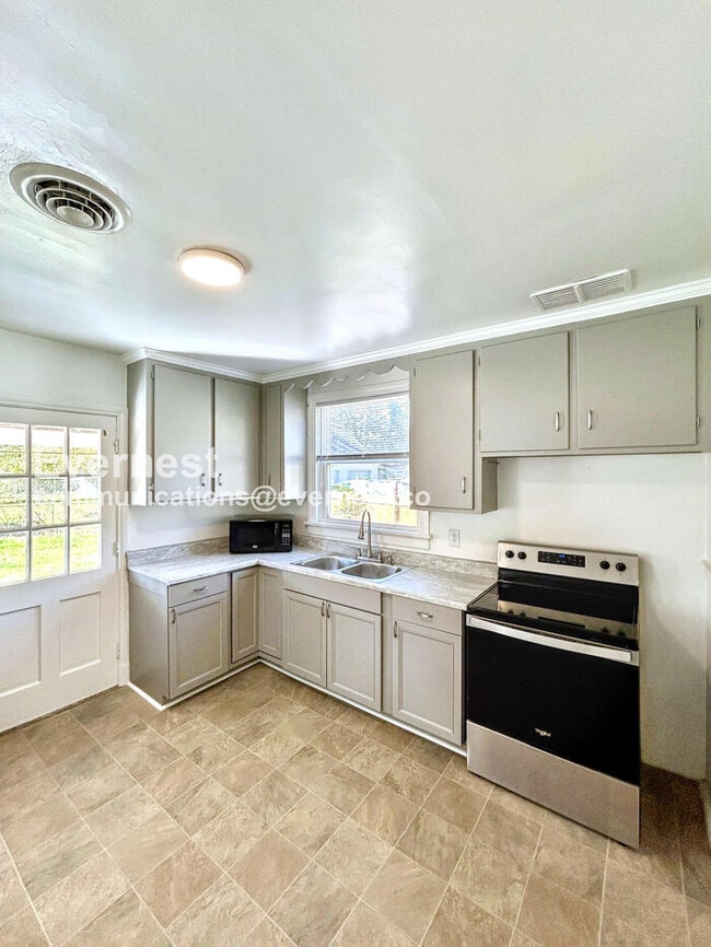 Photo - 7514 Woodman Rd