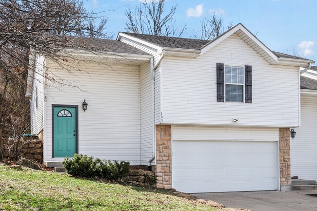 Photo - 100 Orourke Drive