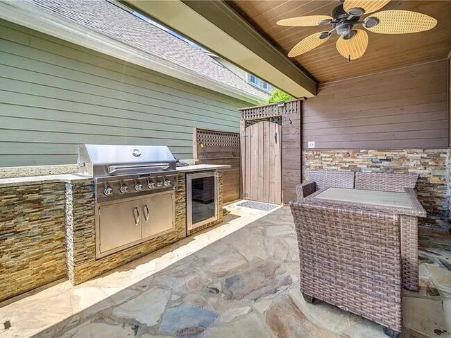 Photo - 213 Lakeside Dr