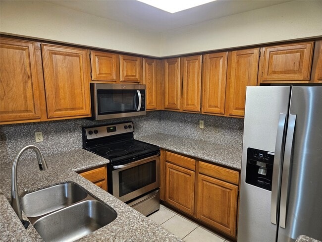 Photo - 2425 Holly Hall St Unit 82