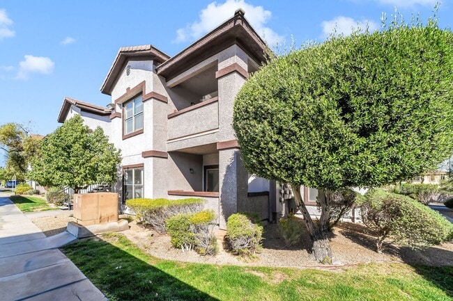 Photo - Cute 2 Bedroom Condo!